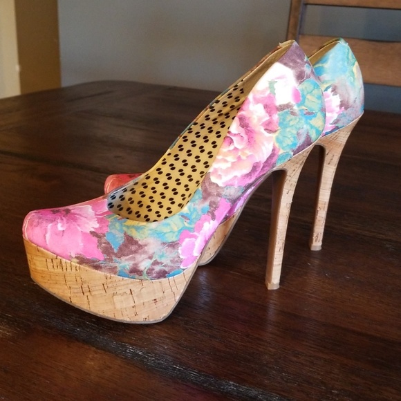 Jessica Simpson Shoes - 2 for $20!! Jessica Simpson Floral Pumps